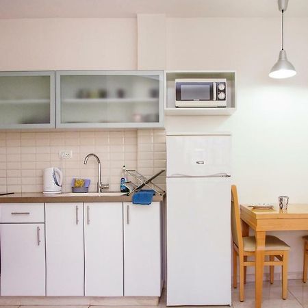 Apartments4You Dinara バト・ヤム エクステリア 写真