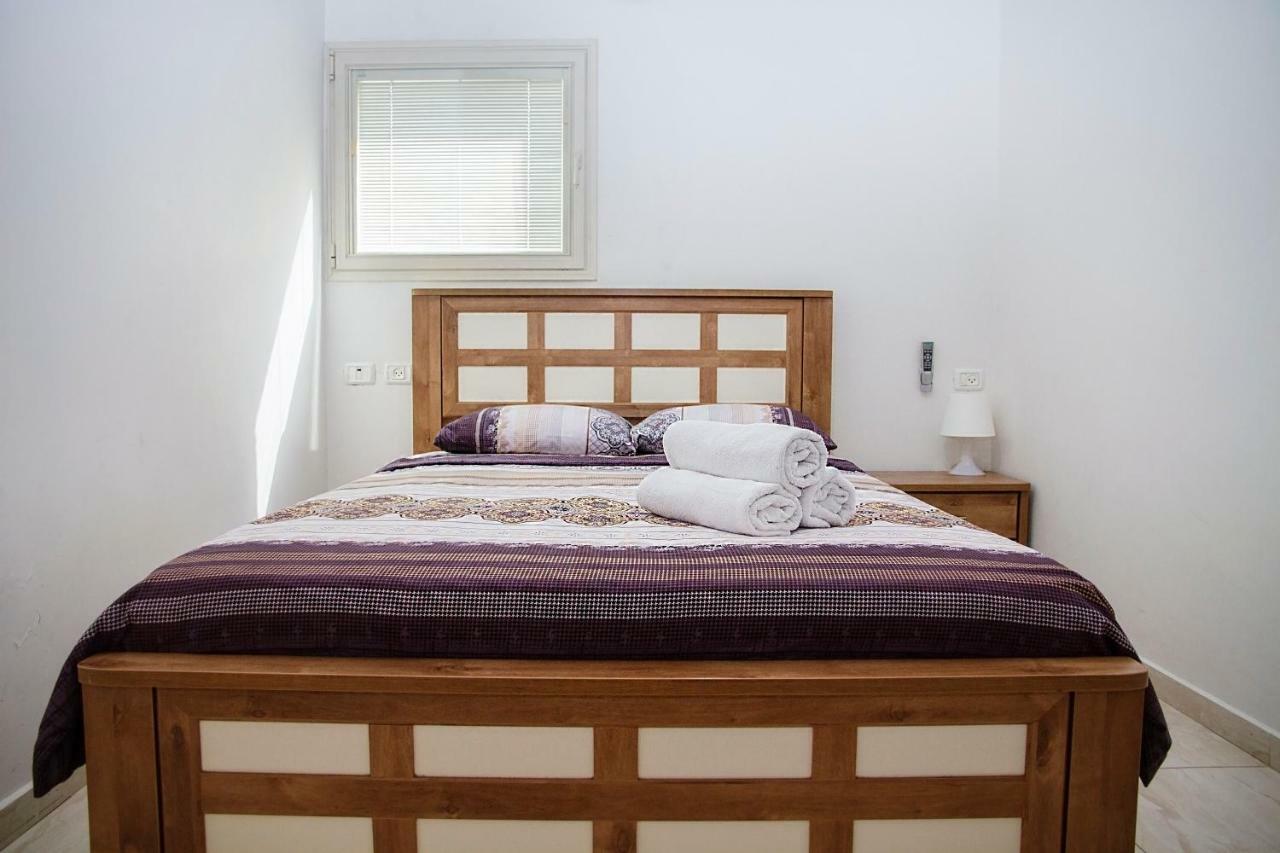 Apartments4You Dinara バト・ヤム エクステリア 写真